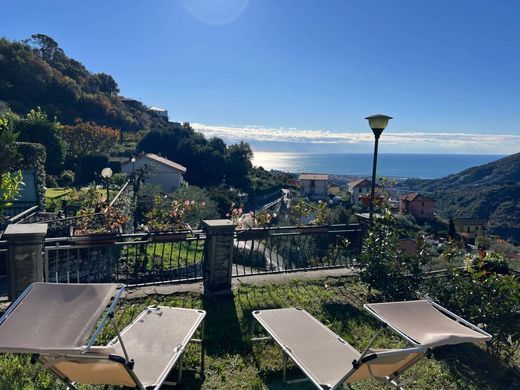 Villa in Leivi, Provincia di Genova