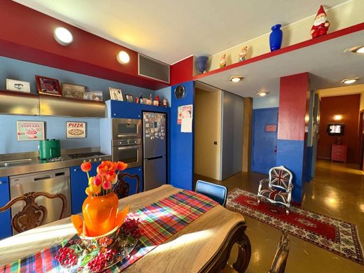 아파트 / 밀라노, Città metropolitana di Milano