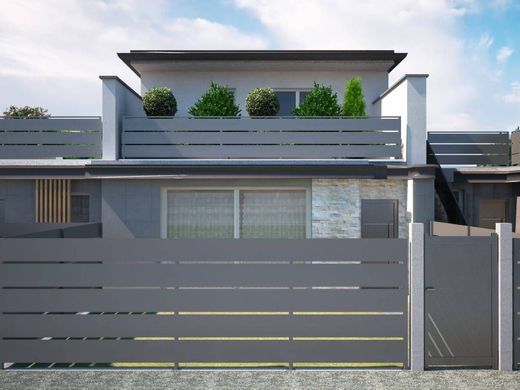 Villa in Lissone, Province of Monza and Brianza
