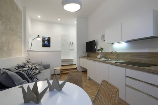 Apartment / Etagenwohnung in Rom, Latium
