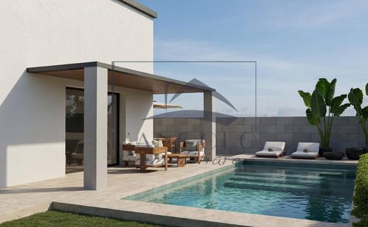 Villa in Pogliano Milanese, Milan