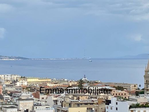 Appartement à Messine, Sicile