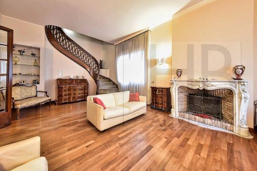 ﻓﻴﻼ ﻓﻲ Rho, Città metropolitana di Milano