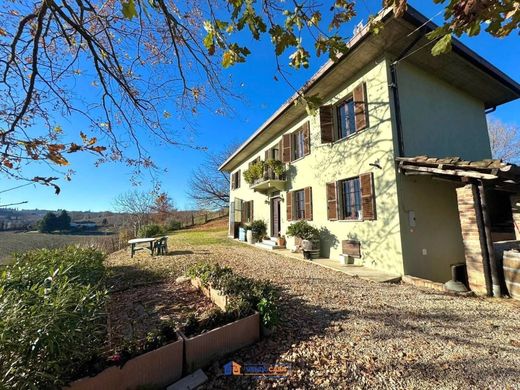 Вилла, Costigliole d'Asti, Provincia di Asti