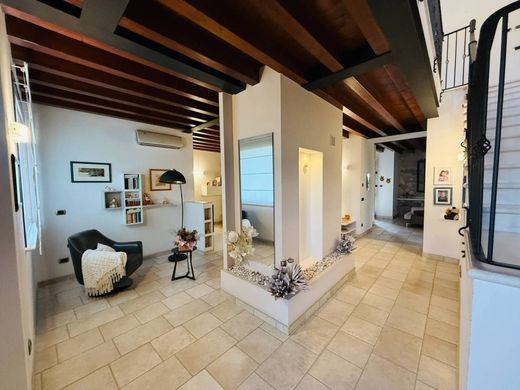 Villa en Poggio Rusco, Mantua