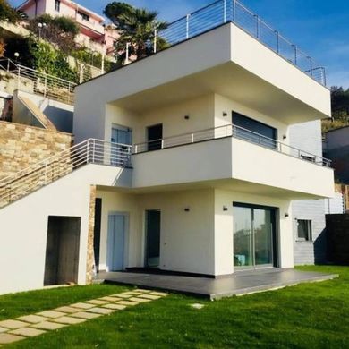 Willa w Rapallo, Provincia di Genova