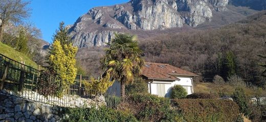 빌라 / Lecco, Provincia di Lecco