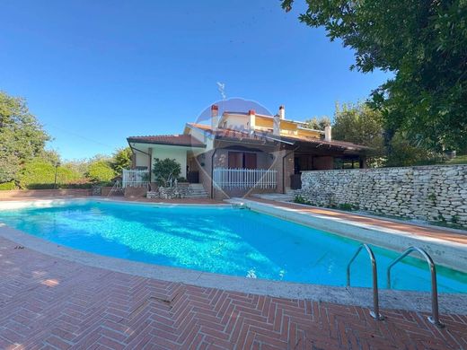 Casa de lujo en Treglio, Provincia di Chieti