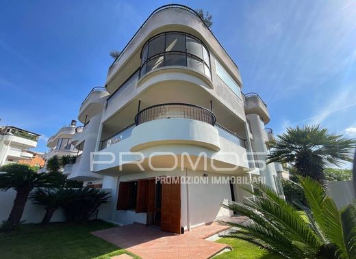 Apartment in Cagliari, Provincia di Cagliari