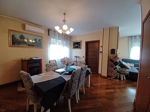 Villa Cornaredo, Milano ilçesinde