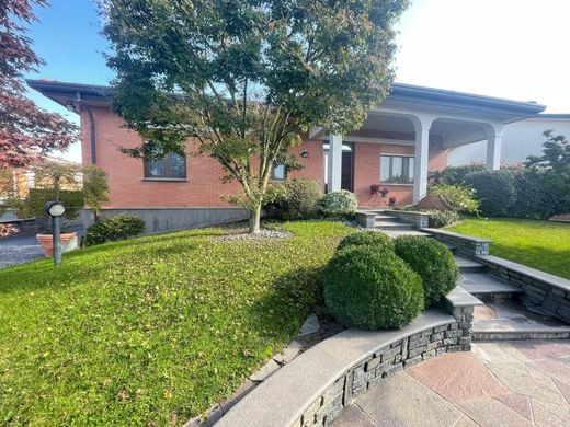 Villa in Villa Cortese, Città metropolitana di Milano