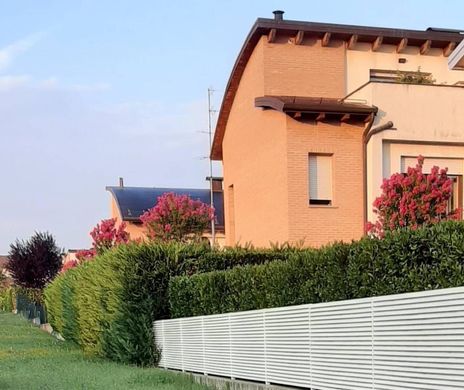 Villa in Ozzano dell'Emilia, Bologna