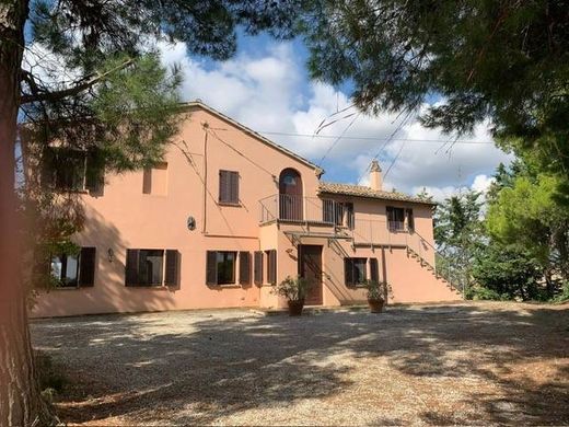 Casa de campo en Castelleone di Suasa, Provincia di Ancona