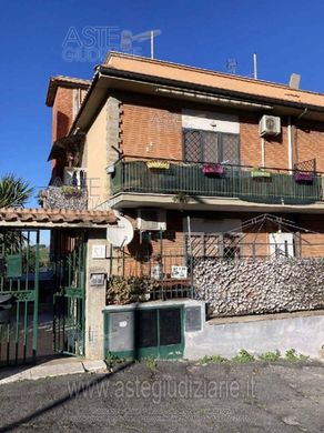 Apartment in Rome, Latium