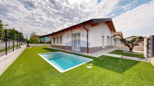 Βίλα σε Scanzo-Rosciate, Provincia di Bergamo