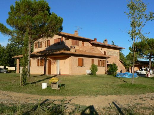 Country House in Castiglione del Lago, Provincia di Perugia