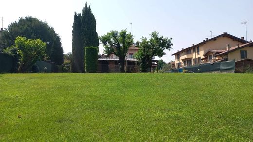 Villa in Casnate Con Bernate, Provincia di Como