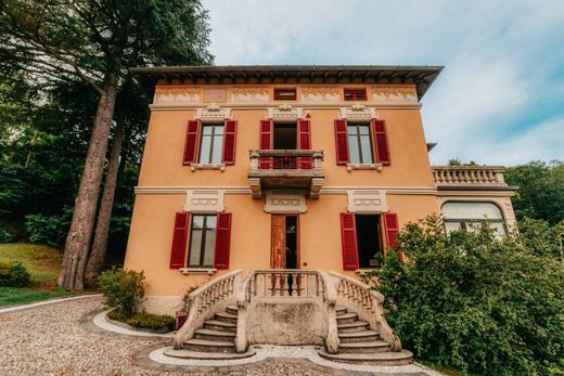 Villa à Brunate, Côme