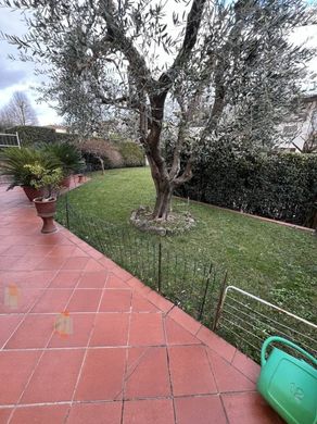 Villa a Campi Bisenzio, Firenze