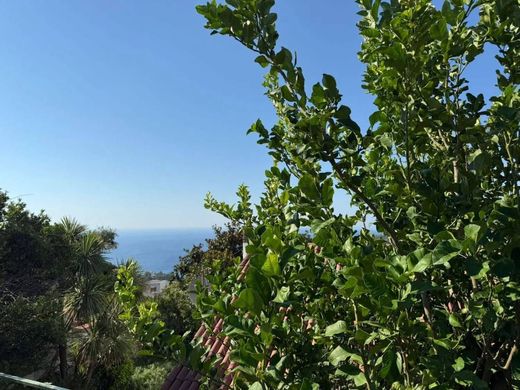 Villa a Finale Ligure, Savona