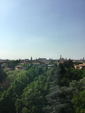 Villa San Lazzaro, Bologna ilçesinde