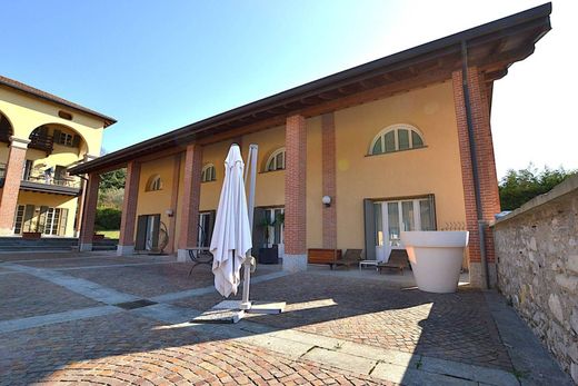 ﻓﻴﻼ ﻓﻲ Merate, Provincia di Lecco