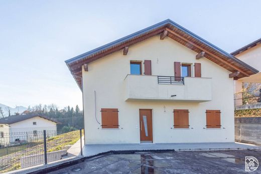 Villa in Pedavena, Provincia di Belluno