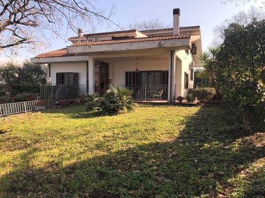 Βίλα σε Guidonia Montecelio, Ρώμη