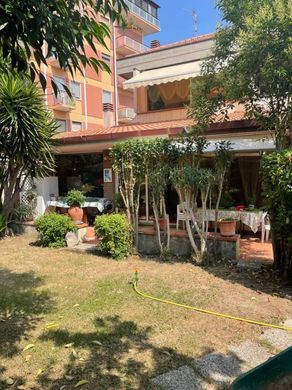 Βίλα σε Pescara, Provincia di Pescara