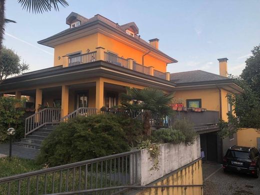 Villa in Bregnano, Provincia di Como