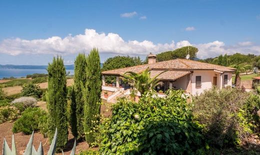 Villa a Trevignano Romano, Roma