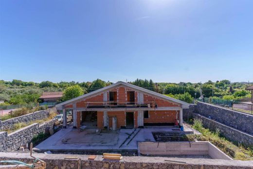 Villa in Viagrande, Catania