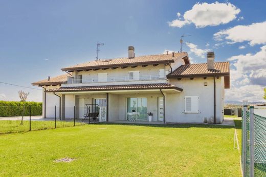 Βίλα σε Cesena, Provincia di Forlì-Cesena