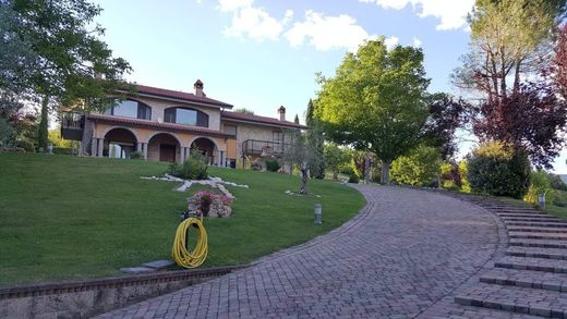 Villa a Rivodutri, Rieti