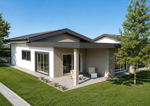 Villa in Martignacco, Udine
