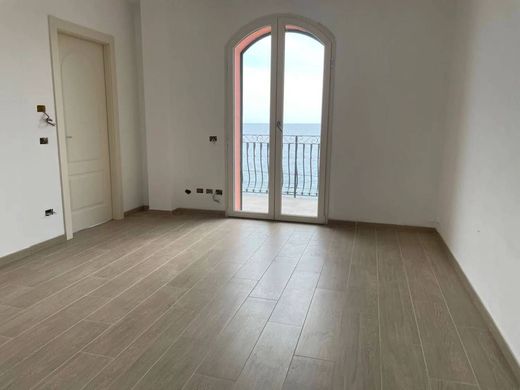 San Remo, Provincia di Imperiaのアパートメント