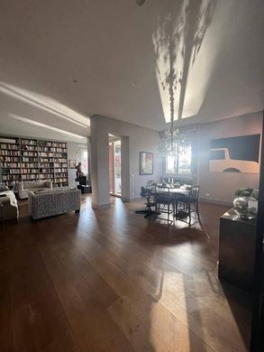 Apartment / Etagenwohnung in Rom, Latium