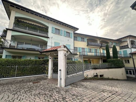 Cobertura - Desenzano del Garda, Provincia di Brescia