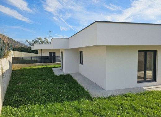 Villa in San Paolo d'Argon, Provincia di Bergamo