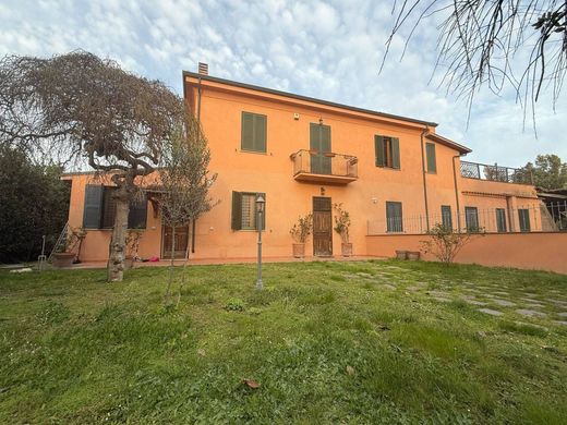 Country House in Rome, Latium