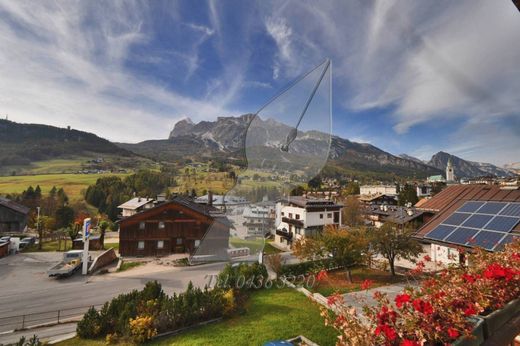 Apartment / Etagenwohnung in Cortina d’Ampezzo, Provincia di Belluno