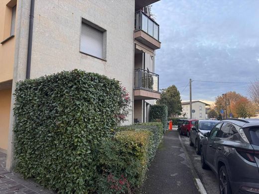 Campegine, Provincia di Reggio Emiliaのアパートメント