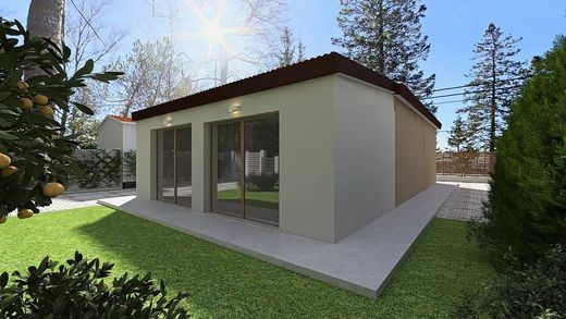 Villa in Chiaravalle, Provincia di Ancona