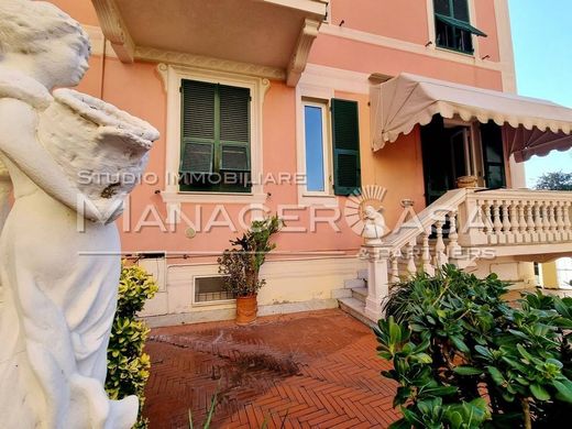 Appartement in Rapallo, Provincia di Genova