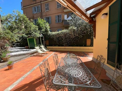 Apartment / Etagenwohnung in Rom, Latium