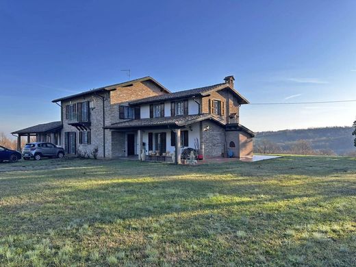 Villa a Gropparello, Piacenza