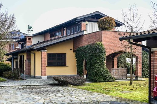 Willa w Cantarana, Provincia di Asti