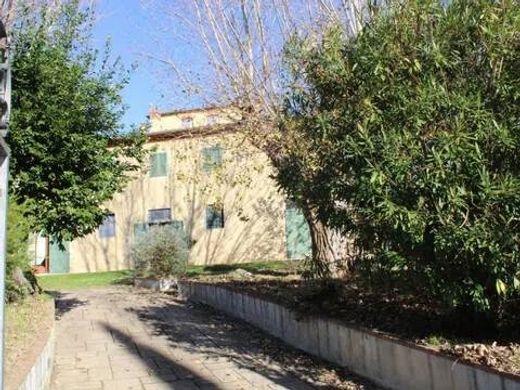 Country House in Crespina Lorenzana, Pisa