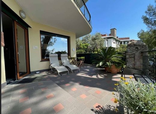 Appartamento a Bogliasco, Genova