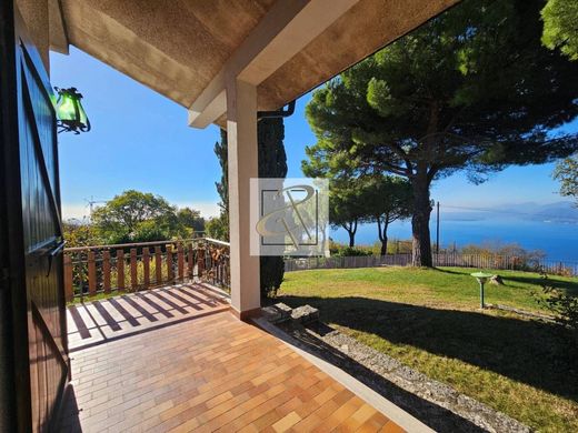 Villa - San Zeno di Montagna, Provincia di Verona